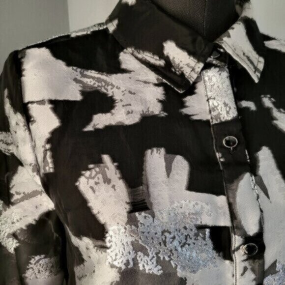 Metallic Silver Floral Print Blouse Sz Small - Picture 5 of 13